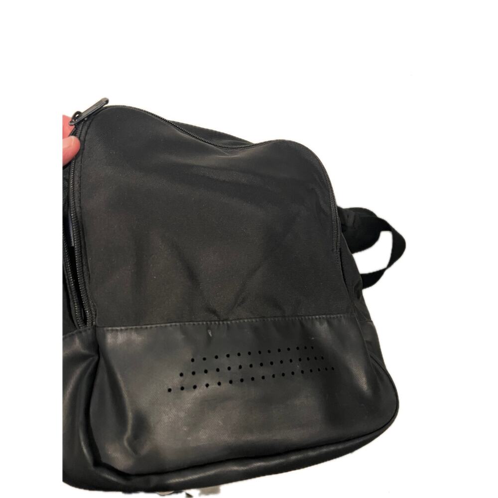 Adidas Faux Leather Medium 20"x12"x10" Black Duffel Gym Bag - Picture 4 of 5